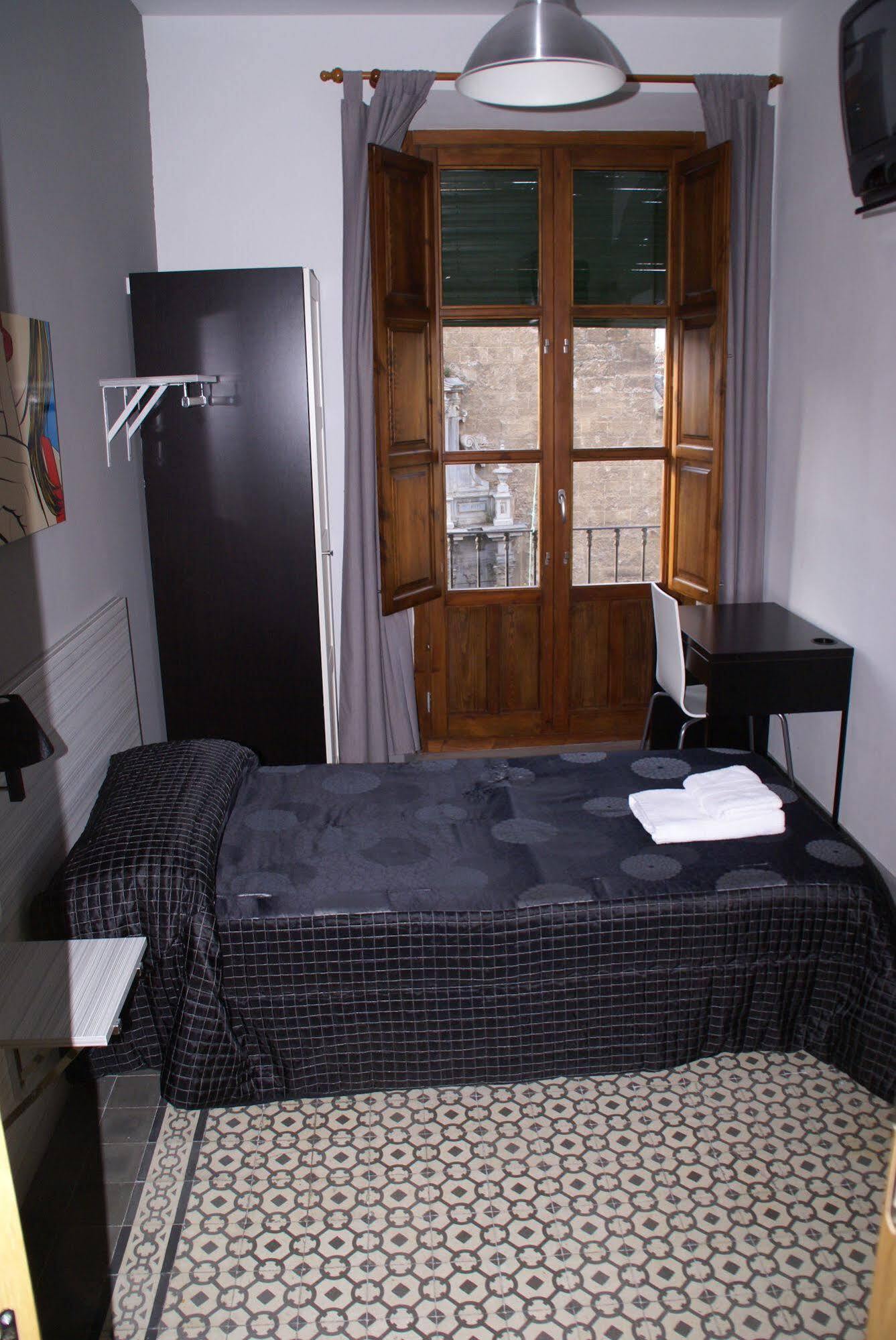 Hotel Oyo Fonda Sanchez Granada Exteriér fotografie